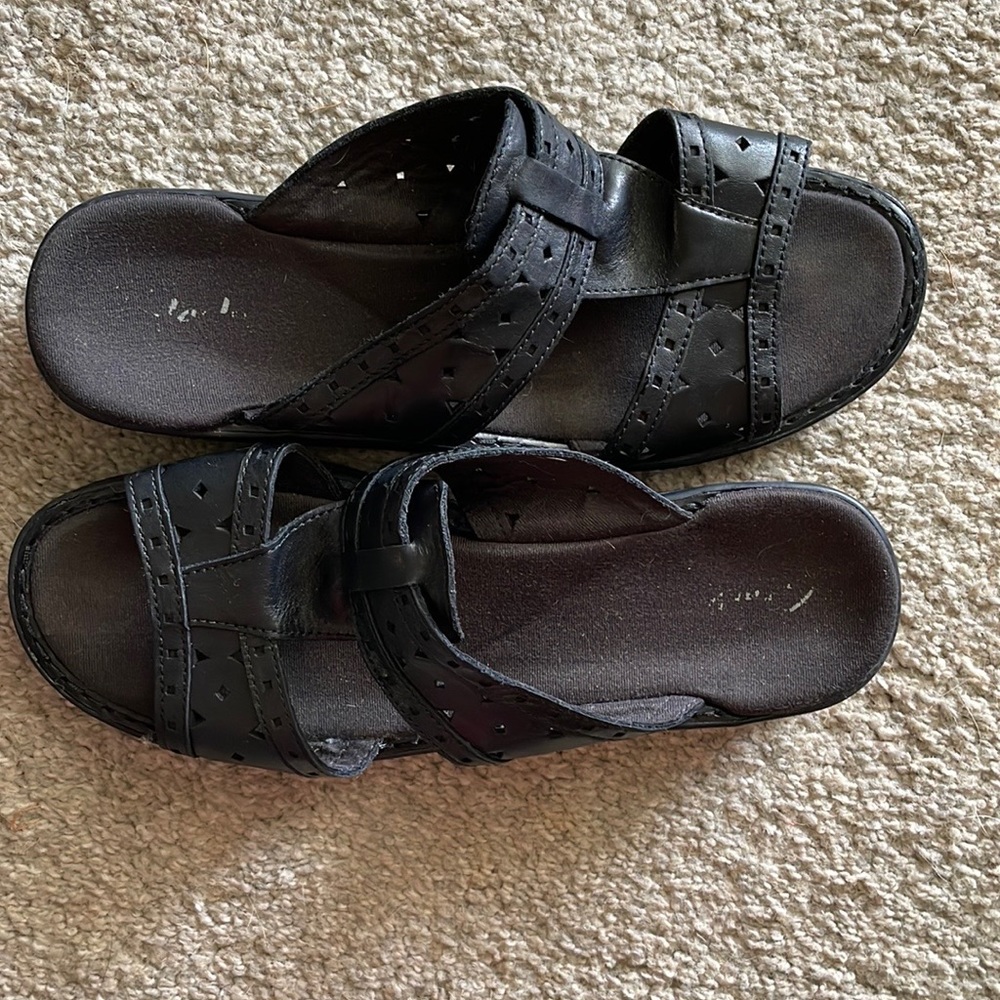 Clarks Black T Strap Slip On Comfort Sandals 9